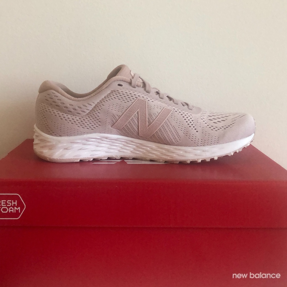 New Balance Women's Running Shoes Size 8.5 - Pink